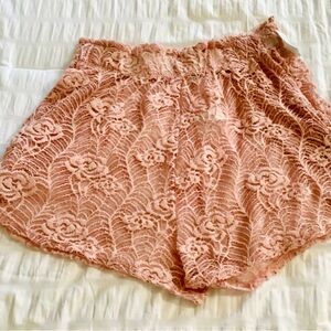 Elegant Lace Women Shorts in Pink